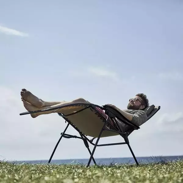 「【アウトドア新ブーム】座ればそこがベストプレイス！「チェアリング」初心者におすすめの折りたたみチェア5選」の画像