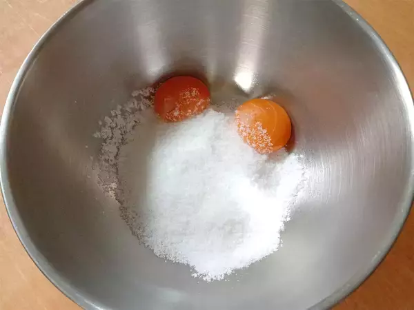 「異次元のトロトロ感♡「飲めるロールケーキ」作ってみた！生地＆クリームに米粉インでふっわふわ【農家直伝】」の画像