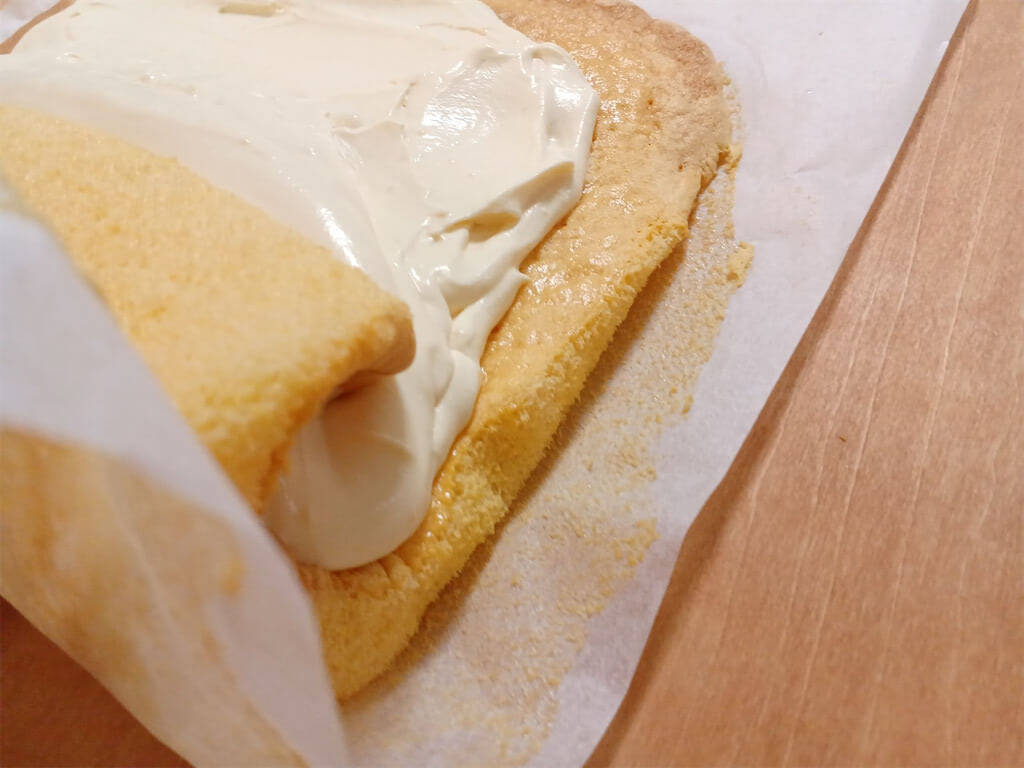 異次元のトロトロ感♡「飲めるロールケーキ」作ってみた！生地＆クリームに米粉インでふっわふわ【農家直伝】