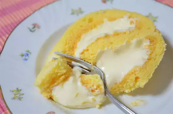 「異次元のトロトロ感♡「飲めるロールケーキ」作ってみた！生地＆クリームに米粉インでふっわふわ【農家直伝】」の画像