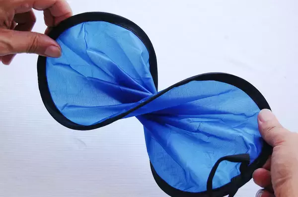 「【ダイソー】コレな～んだ？ヒントは「夏に必携」「暑さ対策」「ちょっとアナログ」です♪ポケットに入るのがいい」の画像