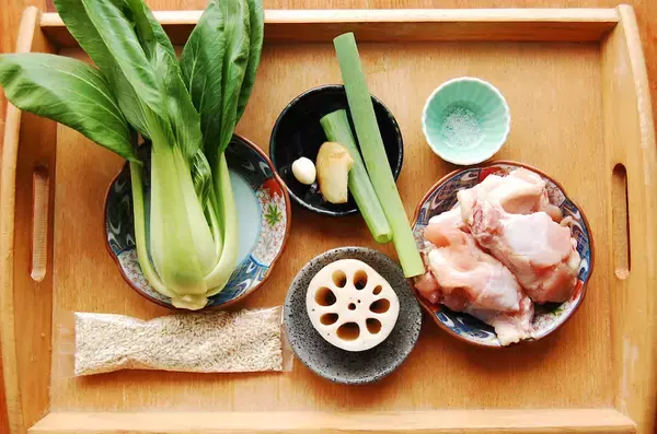 「【時短サムゲタン】香味野菜トリオで血行巡る「サムゲタン風鶏手羽のスープ煮」作ってみた！お肉ホロホロ♡」の画像