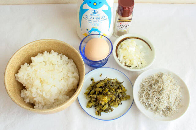 【爆速チャーハン】スピーディーのヒケツは「お玉の背」を使う!?高菜漬け＆じゃこで味付けすら不要♪