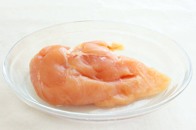 【しんどい日は「鶏むね」に頼って！】お肉と菜っ葉たっぷりの「お鍋みたいなみそ汁」で元気とり戻してみた♡