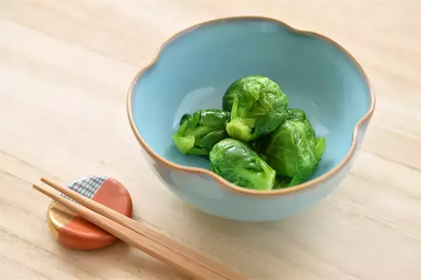 「【農家直伝！芽キャベツ初心者のあなたへ】保存法から下処理、簡単レシピまで一挙紹介！えっ「浅漬け」が最高なの!?」の画像