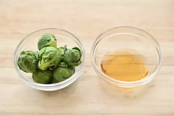 「【農家直伝！芽キャベツ初心者のあなたへ】保存法から下処理、簡単レシピまで一挙紹介！えっ「浅漬け」が最高なの!?」の画像