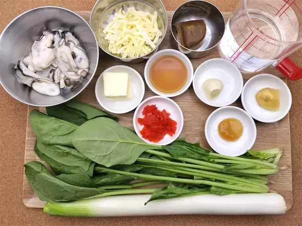 「【板前のまかないカレー】カキフライが乗ってるのと違う！牡蠣のルウな「牡蠣とほうれん草のカレー」作ろう」の画像