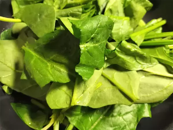 「【板前のまかないカレー】カキフライが乗ってるのと違う！牡蠣のルウな「牡蠣とほうれん草のカレー」作ろう」の画像