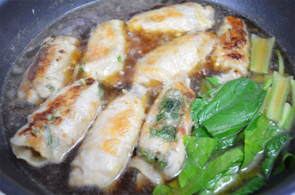 【肉巻きを煮たら…】あっさり料亭味♡「豚肉と小松菜のさっと煮」作ってみた！お出汁が優しい〜【農家の知恵】