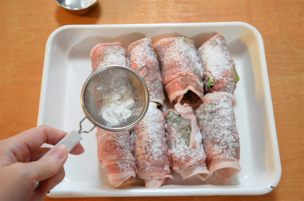 【肉巻きを煮たら…】あっさり料亭味♡「豚肉と小松菜のさっと煮」作ってみた！お出汁が優しい〜【農家の知恵】