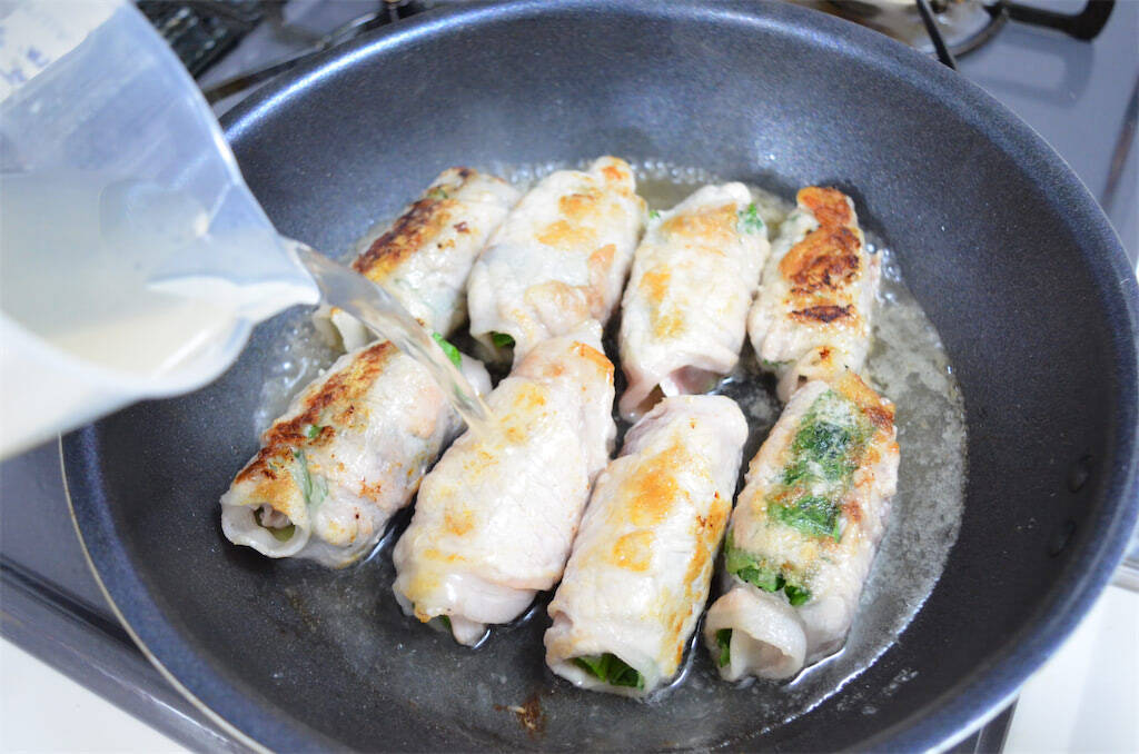 【肉巻きを煮たら…】あっさり料亭味♡「豚肉と小松菜のさっと煮」作ってみた！お出汁が優しい〜【農家の知恵】