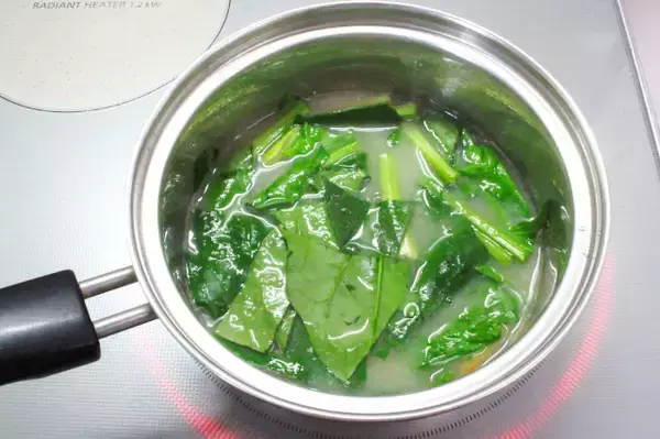 「【健康維持に必須！】不足しがちな脂肪酸が摂れる「スーパーみそ汁」作ってみた！驚きのちょい足し術で♪」の画像