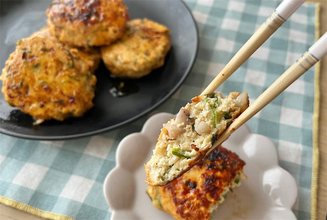 【極上食感のつくねを作るワザ】シャキ×ふわが後引きまくる♡甘辛ダレの「れんこん入りつくね」が最高すぎた