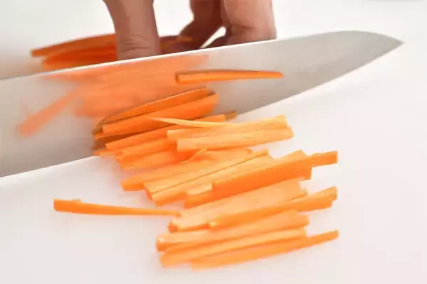 「【農家直伝！】大根1本丸ごと自家製切り干し大根にしてみた！…からの「切り干し大根煮」渋味に癒される～」の画像