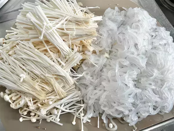 「【腸活できちゃう中華】えのき×しらたきで「麻婆春雨」作ってみた！軽やかだけどしっかりコク深マーボーよ♡」の画像