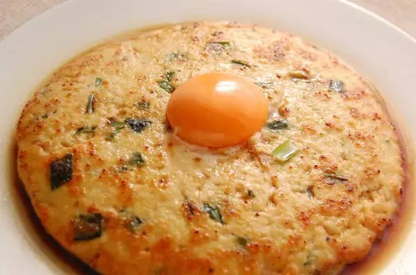 「【節約レシピ】つくねは丸めない！フライパンにド～ンな「豆腐入りつくね」に挑戦！ふっくらふわふわなの♡」の画像