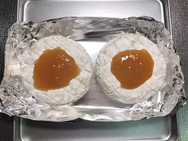 「【志麻さんの大人なサラダ】焼きカマンがド～ン！蜂蜜＆ドレかけて、甘みと酸味と旨味とコクが凄いの♡」の画像