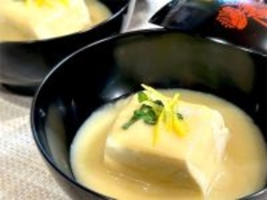 【豆腐一丁で簡単】旬のゆず香る♡「豆腐の味噌煮」作ろう！料亭風の上品な味わい♪え、一晩寝かすとさらに美味!?