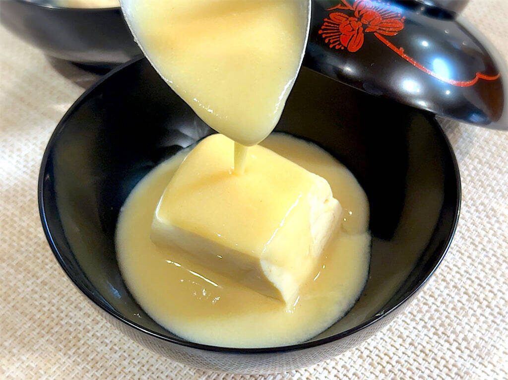 【豆腐一丁で簡単】旬のゆず香る♡「豆腐の味噌煮」作ろう！料亭風の上品な味わい♪え、一晩寝かすとさらに美味!?