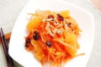 【食べる目薬!?】デパ地下風「にんじんサラダ」でお疲れ目を癒してみた！レーズンにみかんも加えるって