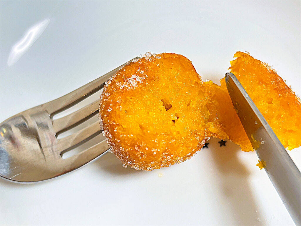 【これ、かぼちゃです！】食感と甘みにベタ惚れしちゃう「野菜ドーナツ」作ってみた！白玉粉と豆腐の配合がカギ