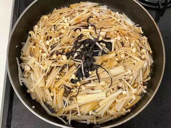 「ご飯3合が秒で消える⁉「至高のなめたけ」作ってみた！おつまみにもするするイケる♪【リュウジレシピ】」の画像