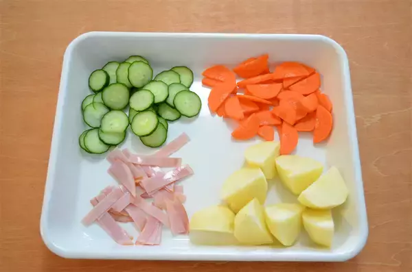「【マヨなしでも超濃厚】ヘルシー過ぎるポテサラ作ってみた！「水切りヨーグルト」でコク旨なのに罪悪感ゼロ♪」の画像