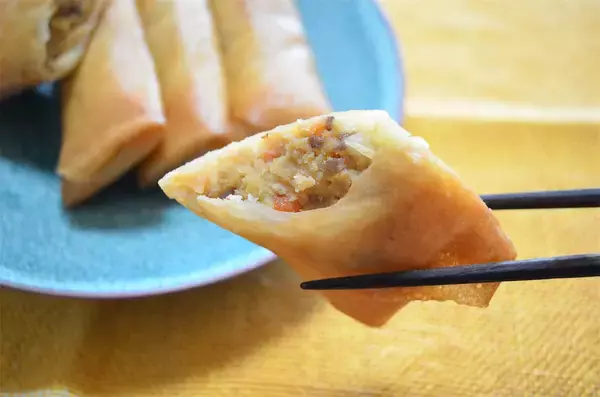 「おからの吸水力で「旨味バクダン春巻き」作ってみた！カリッとろ～りで超ジューシー♡【農家直伝】」の画像