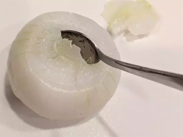 「【新玉ねぎ丸ごと】使ってグラタン作ろう！新玉トロットロ…からのツナマヨ＆チーズ堪らん♡断面も超絶萌え～」の画像