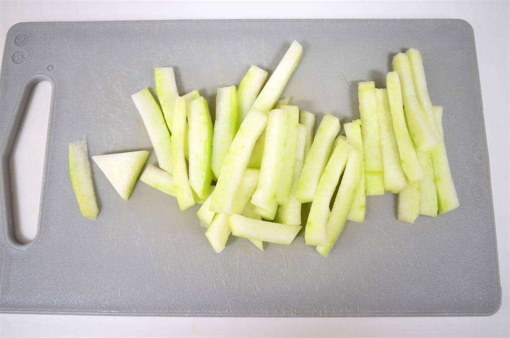 【夏の漬け物は全部コレでいい】すいかの皮、絶対捨てないで！「浅漬け」にすれば無限にポリポリ止まらない♪