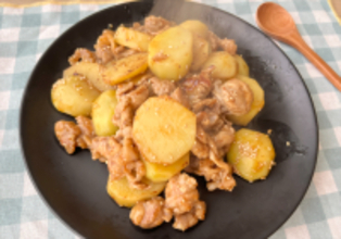 【事前レンチンでホックホク♡】新じゃが入り「豚こまの旨照り炒め」作ってみた！甘酢ダレがご飯に合う～♪