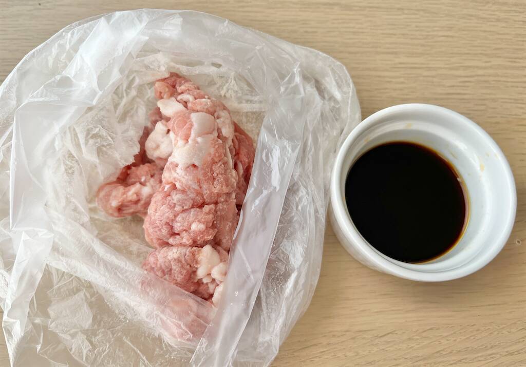 【事前レンチンでホックホク♡】新じゃが入り「豚こまの旨照り炒め」作ってみた！甘酢ダレがご飯に合う～♪