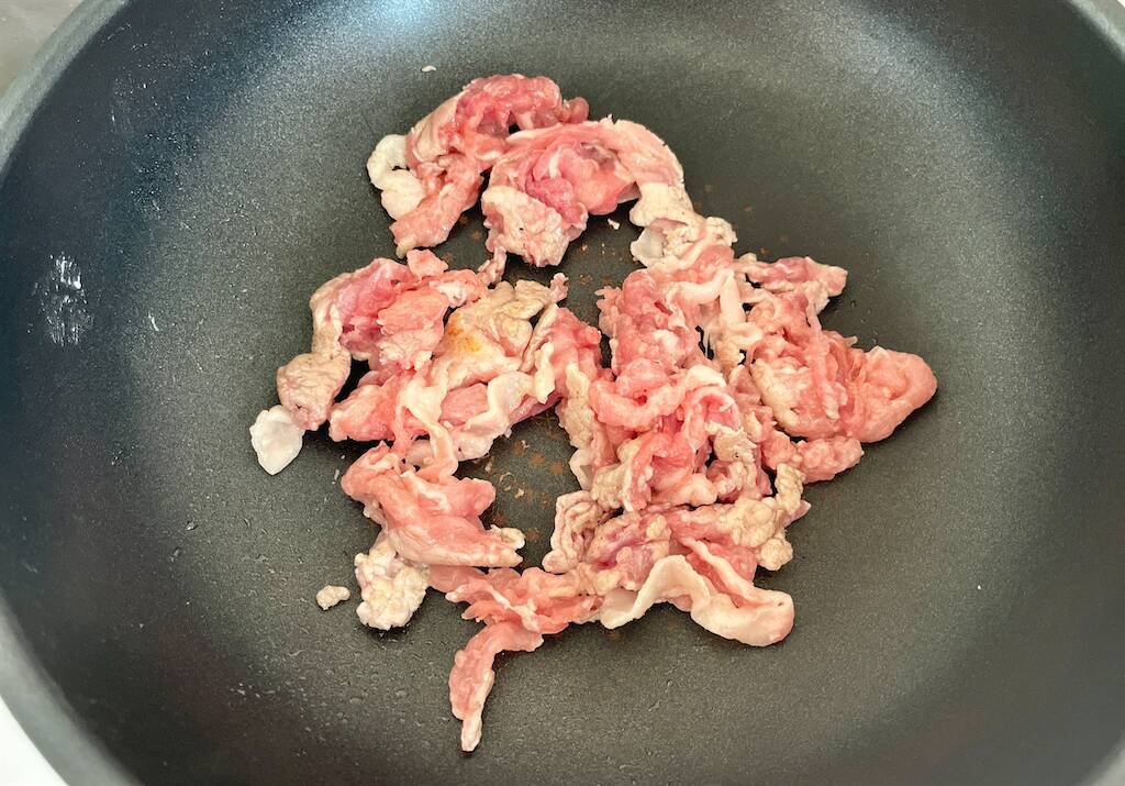 【事前レンチンでホックホク♡】新じゃが入り「豚こまの旨照り炒め」作ってみた！甘酢ダレがご飯に合う～♪