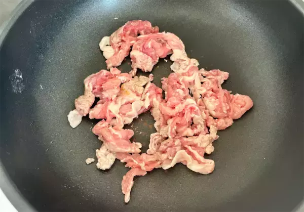 「【事前レンチンでホックホク♡】新じゃが入り「豚こまの旨照り炒め」作ってみた！甘酢ダレがご飯に合う～♪」の画像