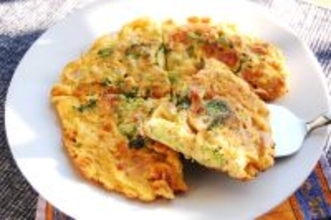 【包まないから失敗ナシ】ツナ・玉ねぎ・ブロッコリーin！これ一つでオールOKなオープンオムレツ作ってみた♪