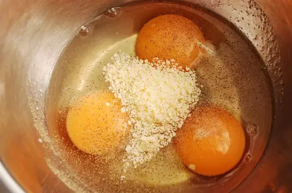 「【包まないから失敗ナシ】ツナ・玉ねぎ・ブロッコリーin！これ一つでオールOKなオープンオムレツ作ってみた♪」の画像