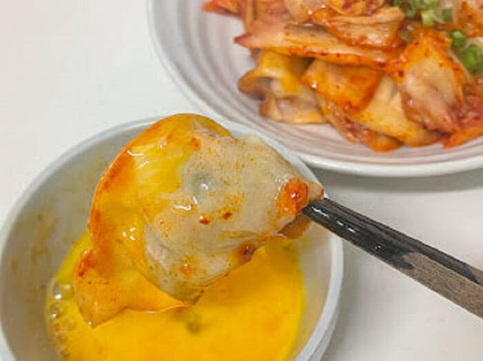 【ソレダメ！×リュウジ】冷凍餃子とキムチで「ギョウキム」に挑戦！炒めて溶き卵で食べるすき焼き風なの