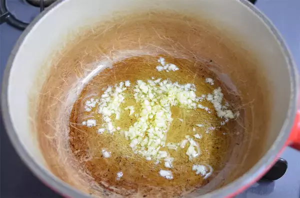 「【初心者も成功する牛すじレシピ】圧力鍋ナシで簡単！ぷるぷる絶品「牛すじスープ」作ってみた♪【農家直伝】」の画像