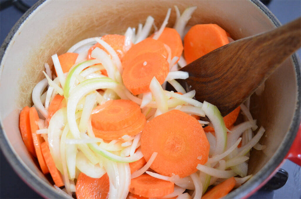 【初心者も成功する牛すじレシピ】圧力鍋ナシで簡単！ぷるぷる絶品「牛すじスープ」作ってみた♪【農家直伝】