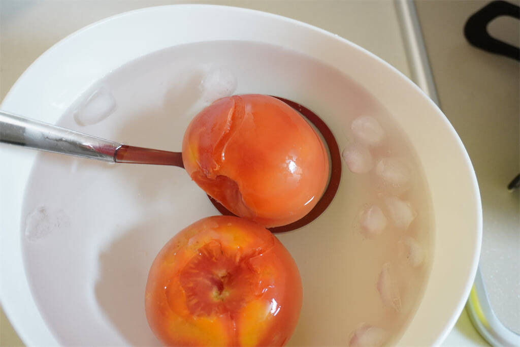 【夏こそ「おでん」】冷やして絶品！「トマトのおでん」作ってみた！とろ～りからのお出汁ジュワ～♡【農家直伝】
