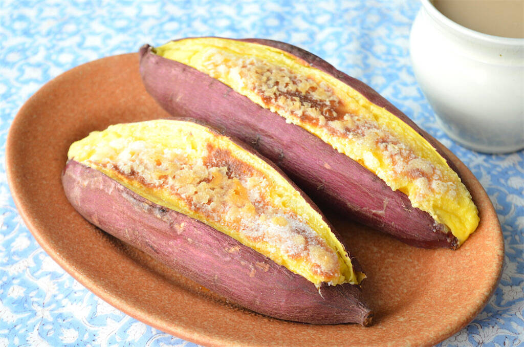 【バーナー不要でパリパリ♡】なんと「さつまいも」を器にするブリュレに挑戦！生クリームも不要でヘルシ〜♪