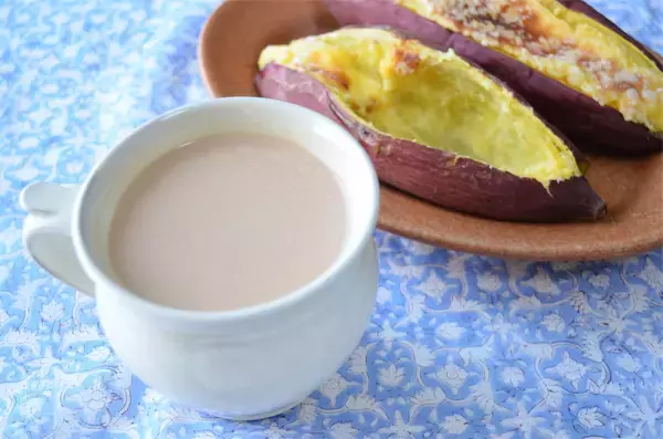 「【バーナー不要でパリパリ♡】なんと「さつまいも」を器にするブリュレに挑戦！生クリームも不要でヘルシ〜♪」の画像