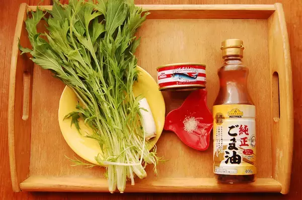 「【鮭缶最強説】究極の楽々おかず「鮭と水菜のネギ塩和え」作ってみた！いいの!?こんなに簡単で…」の画像
