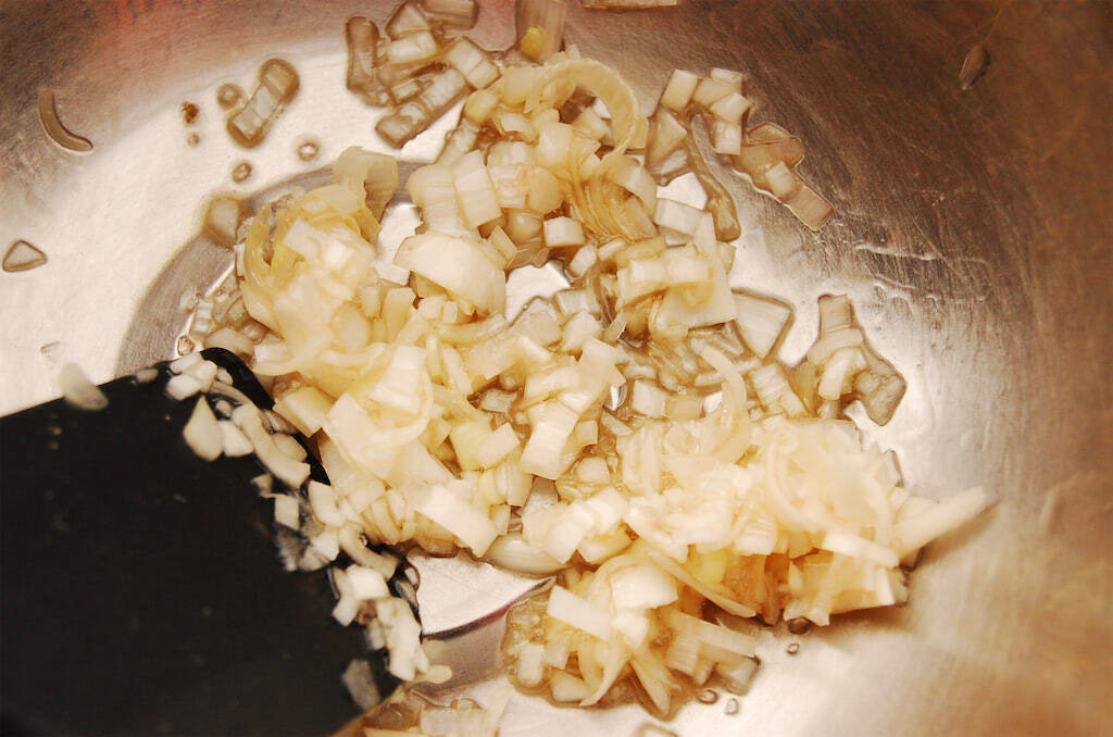 【鮭缶最強説】究極の楽々おかず「鮭と水菜のネギ塩和え」作ってみた！いいの!?こんなに簡単で…