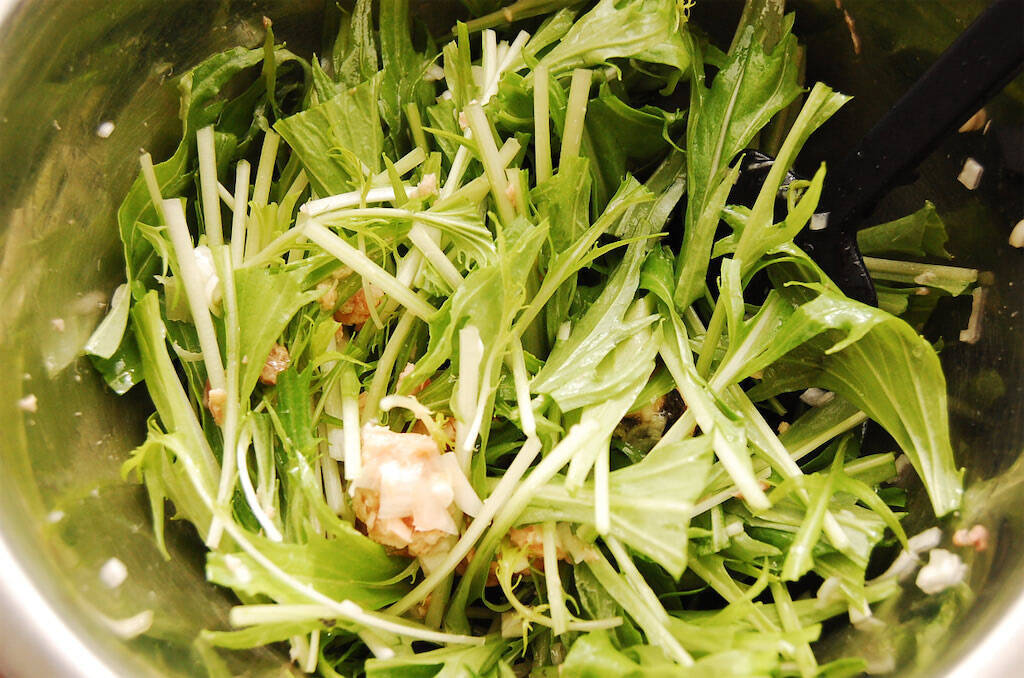 【鮭缶最強説】究極の楽々おかず「鮭と水菜のネギ塩和え」作ってみた！いいの!?こんなに簡単で…