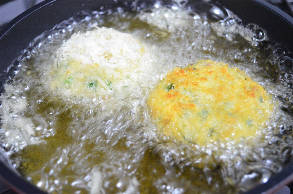 玉ねぎ代わりにニラマシマシな「ポテトコロッケ」作ってみた！スタミナ爆弾でパワー！！【農家直伝】