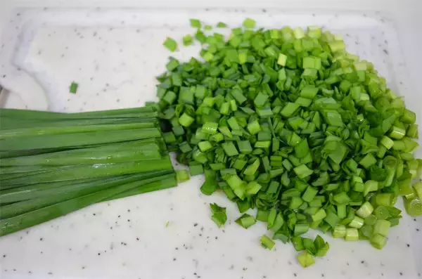 「玉ねぎ代わりにニラマシマシな「ポテトコロッケ」作ってみた！スタミナ爆弾でパワー！！【農家直伝】」の画像