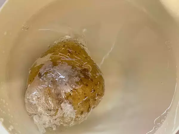 「【驚異の27万いいね】これ考えた人天才♡じゃがいもの最高においしい食べ方を発見！試してみたら…」の画像