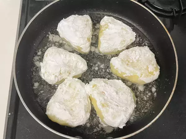 「【驚異の27万いいね】これ考えた人天才♡じゃがいもの最高においしい食べ方を発見！試してみたら…」の画像