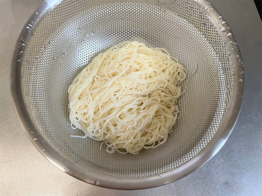 【素麺の在庫処分】今季最後は「お稲荷そうめん」に挑戦♪まとめて茹でてお揚げにイン！噛むとジュワッ♡